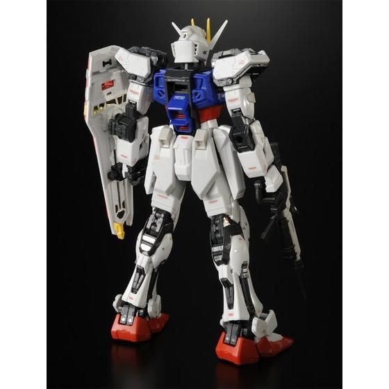 RG 1/144 GAT-X105 Strike Gundam Premium Bandai