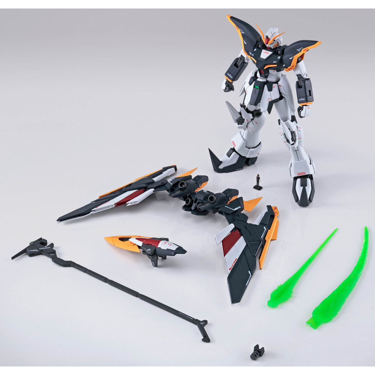 MG 1/100 Gundam Deathsize EW (equipped with Ruset) Plastic model (Hobby online shop only)