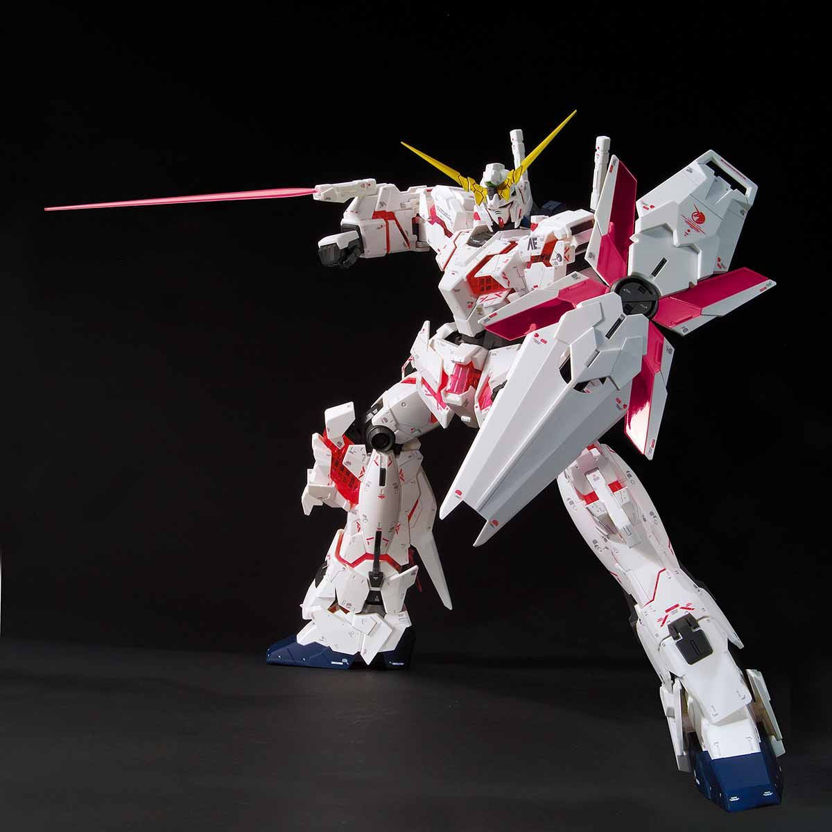 Mega size model 1/48 Gundam base limited RX-0 Unicorn Gundam Ver.TWC