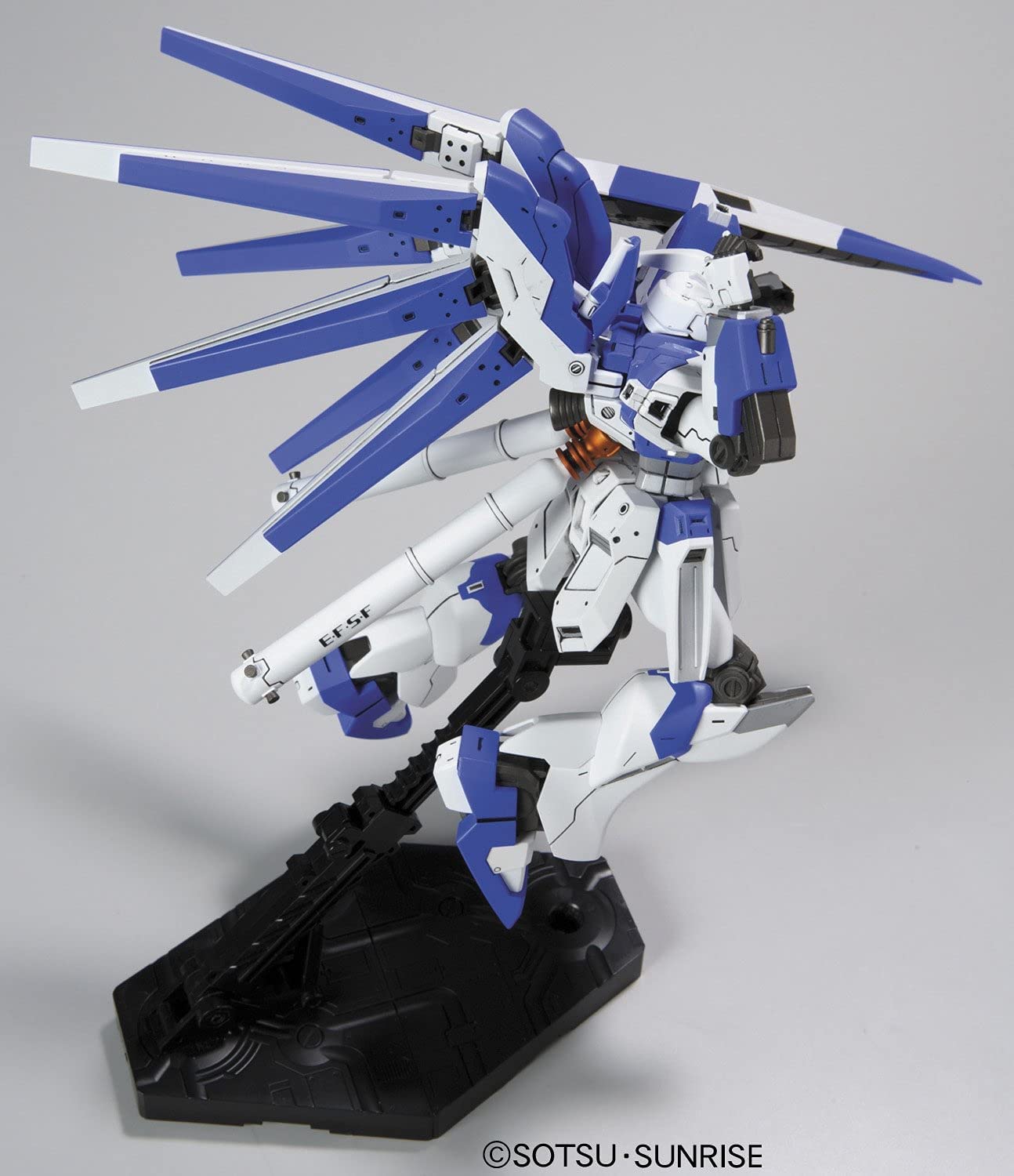 HGUC 1/144 Hi-ν Gundam Plastic Model