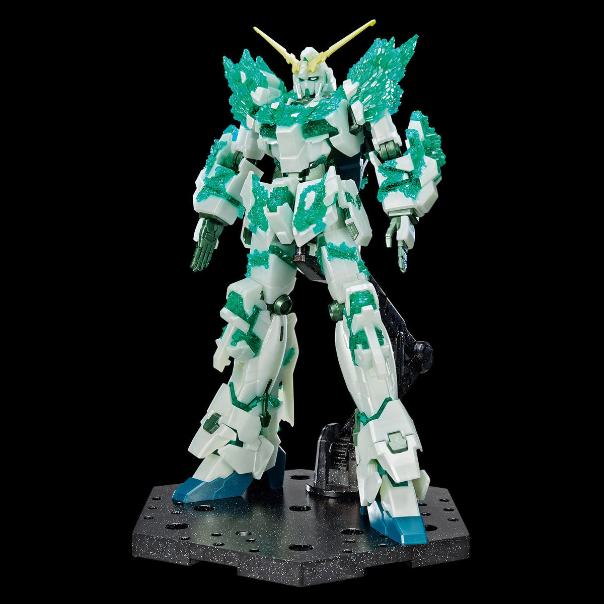 HG 1/144 Gundam Base Limited Unicorn Gundam (luminous Crystal body)