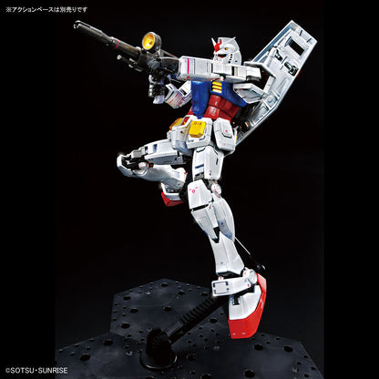 MG 1/100 Gundam Base Limited RX-78-2 Gundam Ver. 3.0 [Titanium Finish]