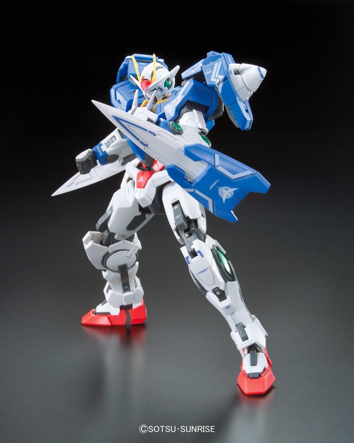 GN-0000 + GNR-010 00 Raiser (RG) (Gundam Model Kits)