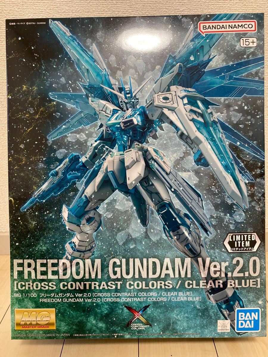 GUNDAM NEXT FUTURE FINAL MG 1/100 Freedom Gundam Ver.2.0 [CROSS CONTRAST COLORS / CLEAR BLUE]