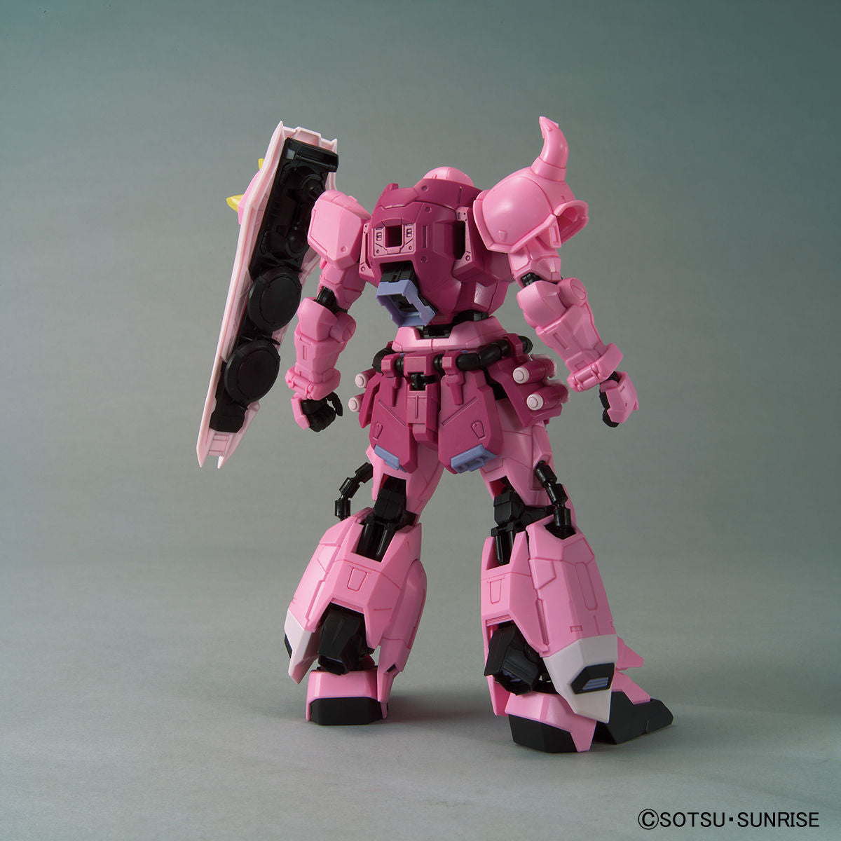 mg 1/100 gundam base limited zaku warrior (live concert ver.)