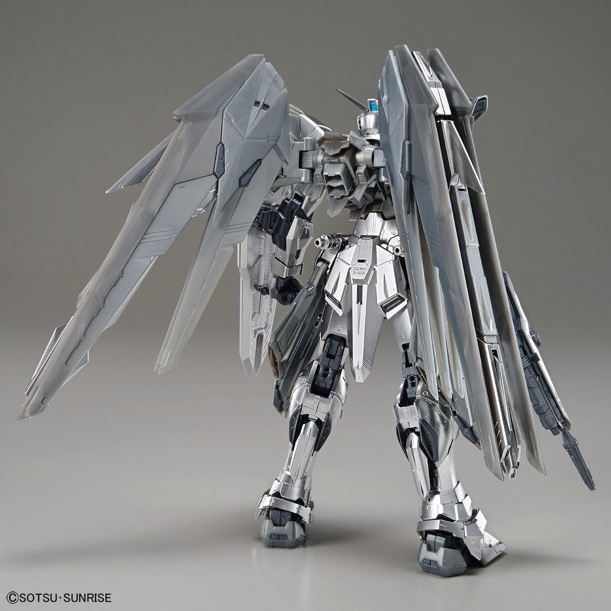 mg 1/100 gundam base limited freedom gundam ver.2.0 [silver coating]