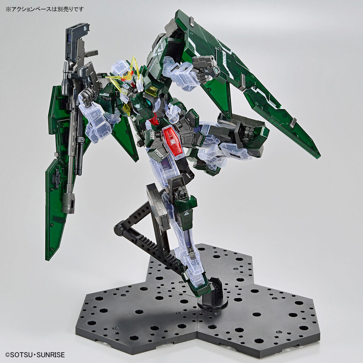 mg 1/100 gundam base limited gundam dynames [clear color]