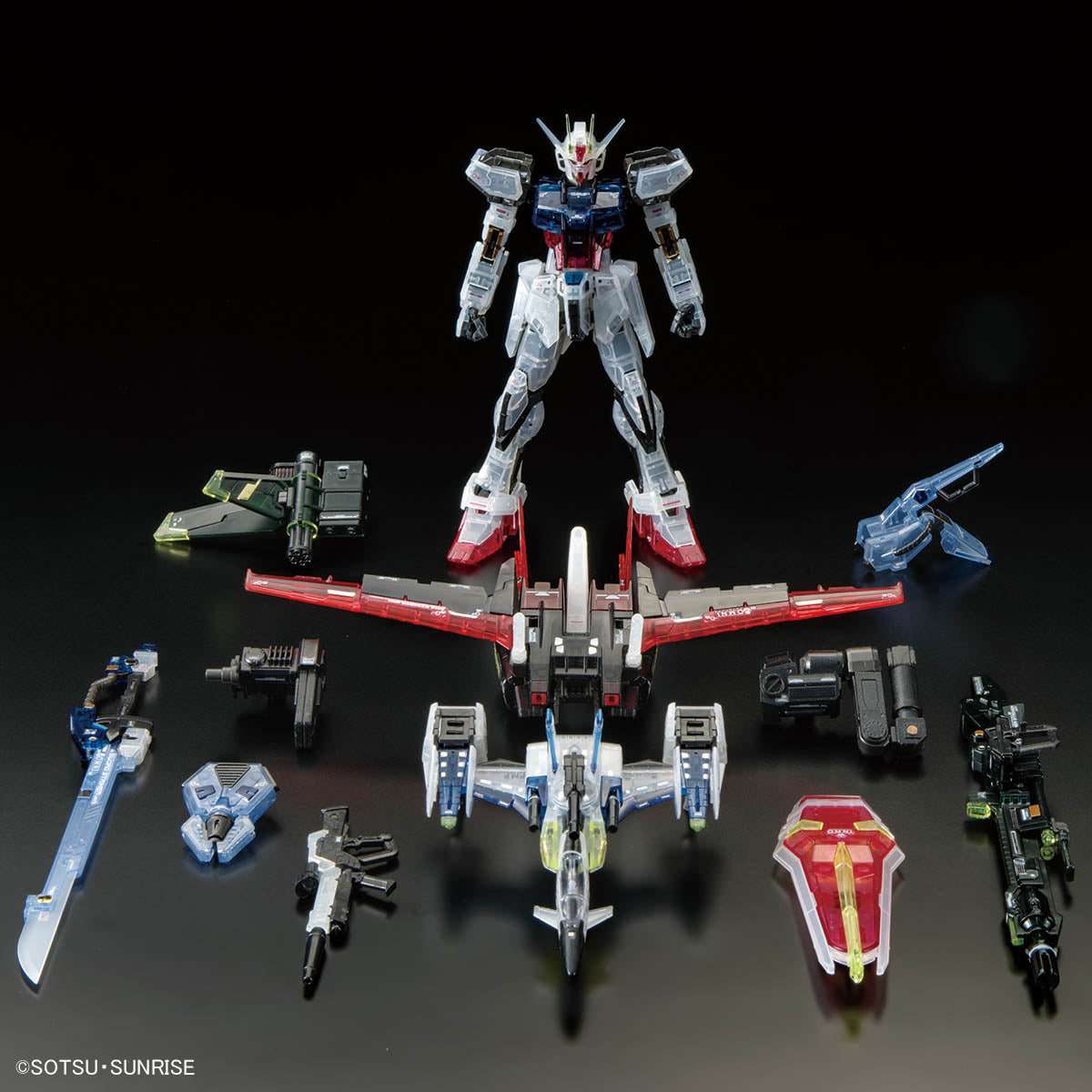 RG 1/144 Gundam Base Limited Yale Strike Gundam & Skygrasper Launcher / Sword Pack Set [Clear Color]